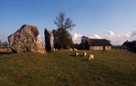aveburycove.jpg (20710 bytes)