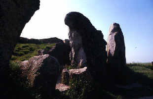 kennettstones.jpg (31879 bytes)