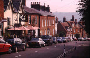 marlstreet4.jpg (42885 bytes)