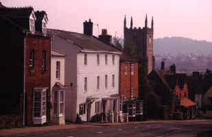 marlstreet5.jpg (24598 bytes)